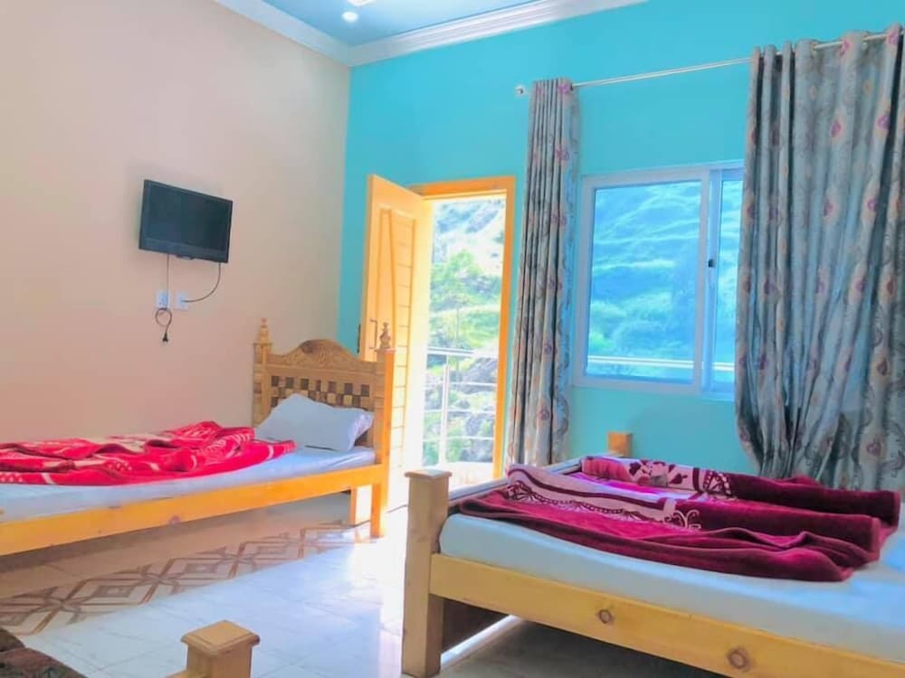 River Nights Hotel And Restaurant