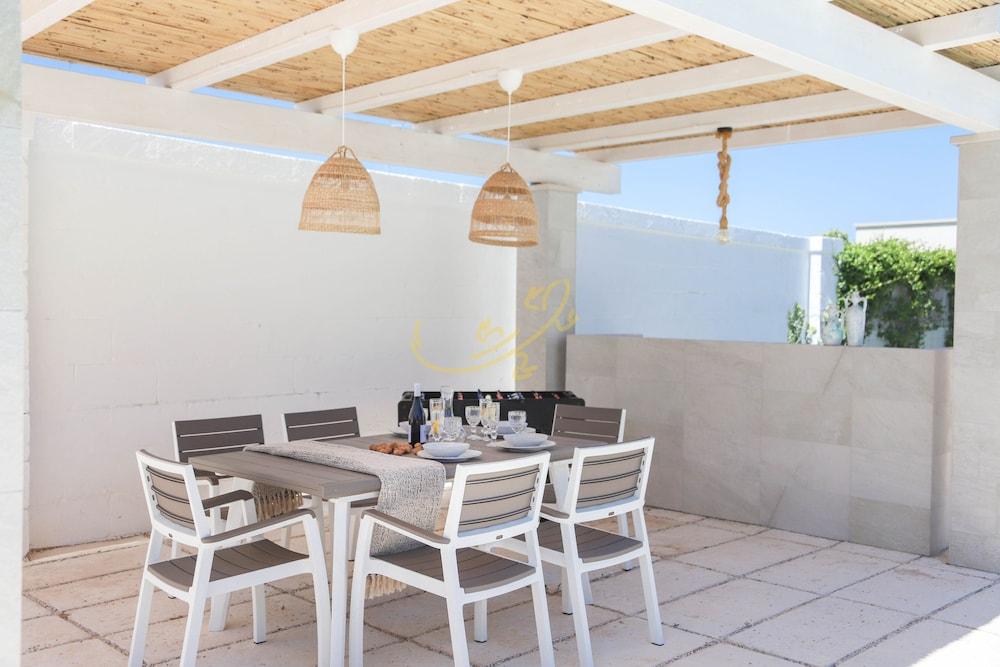 TD Villa Patrizia Pool Alfresco Kitchen