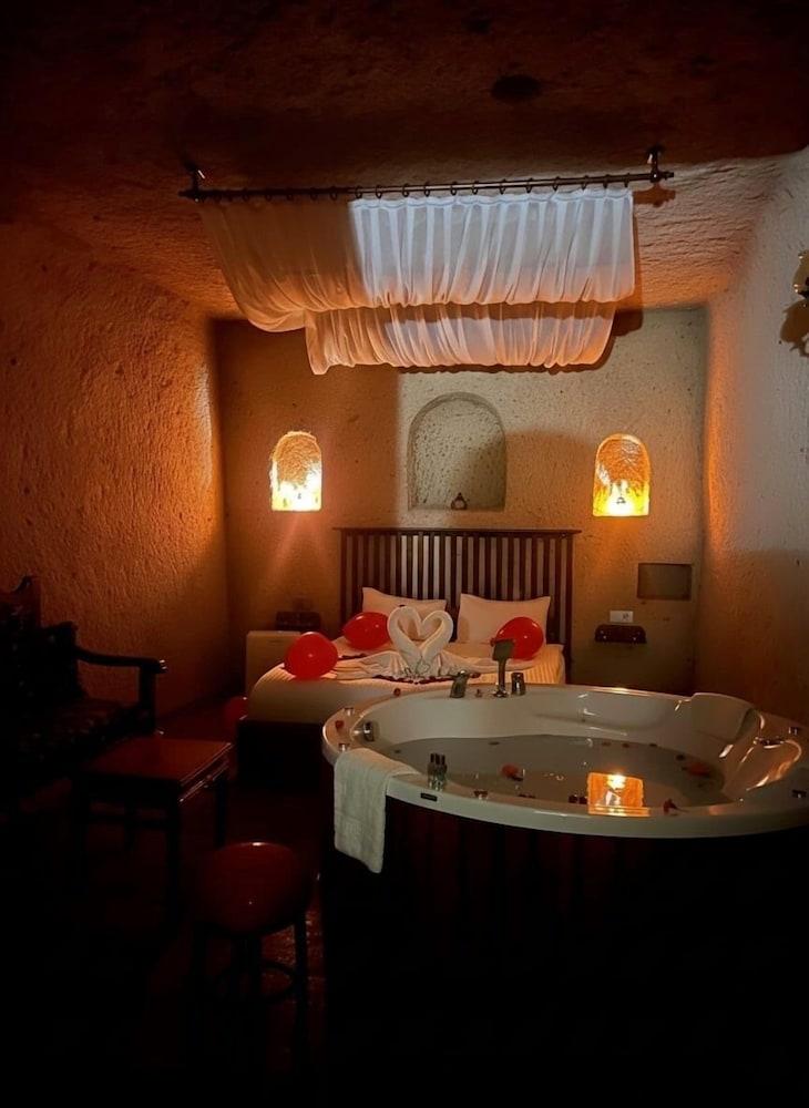 Grand Uçhisar Hotel