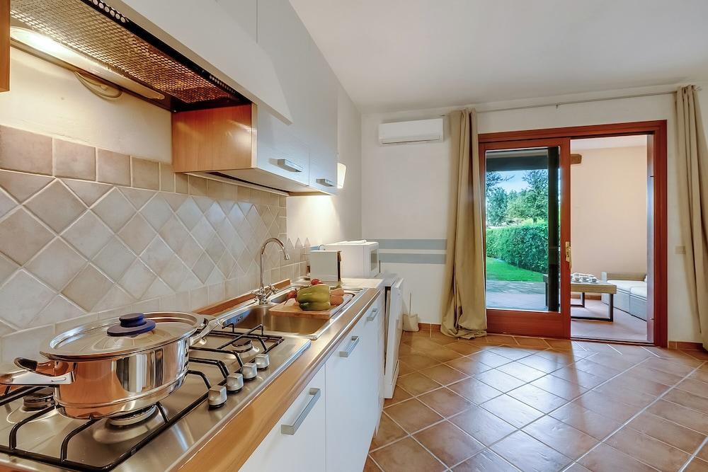 Il Borgo 10/5 700m From The Beach