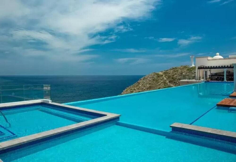 Enchanting 2 Bedroom With in Cabo