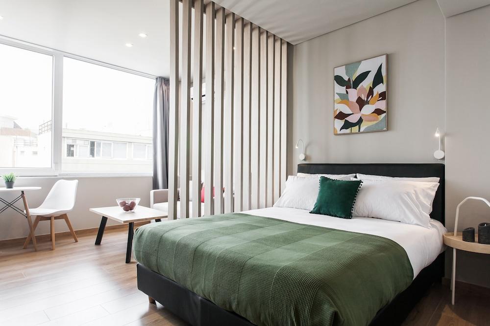 WYZ Attiki Aparthotel