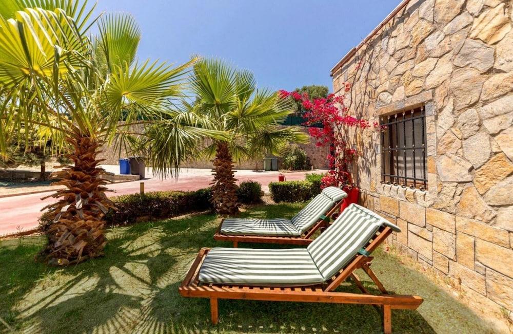 Fancy House With Shared Pool Surrounded by Nature in Bodrum