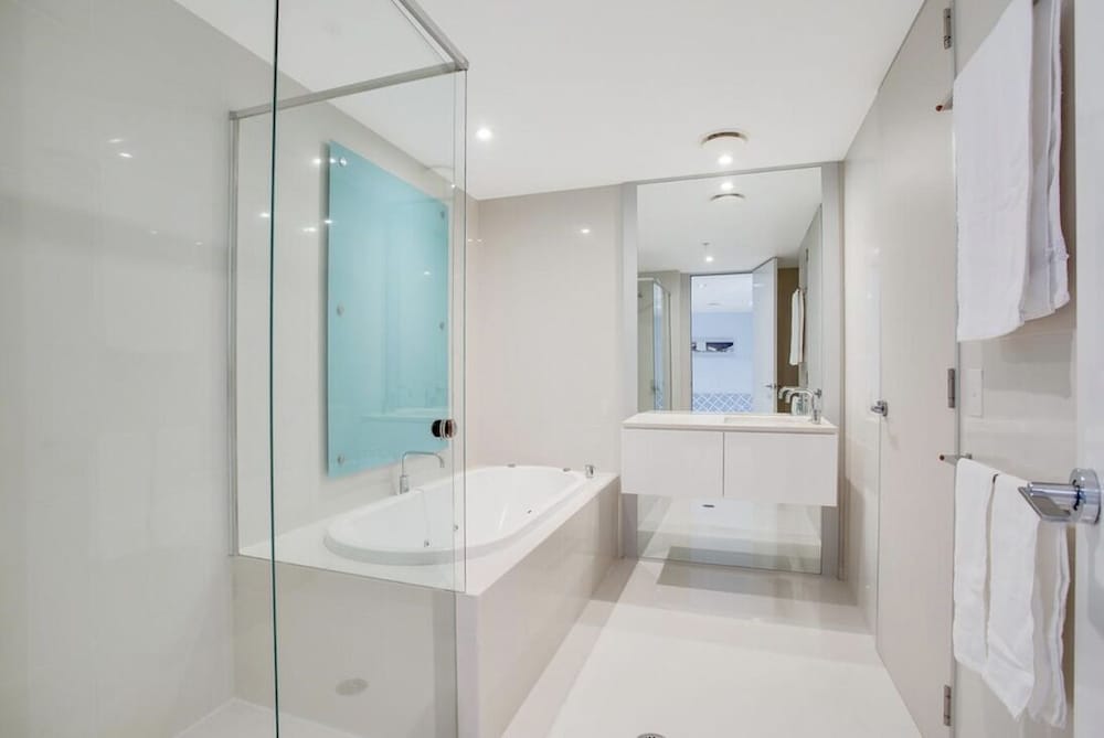 Sky Point Tower - Private Apartments