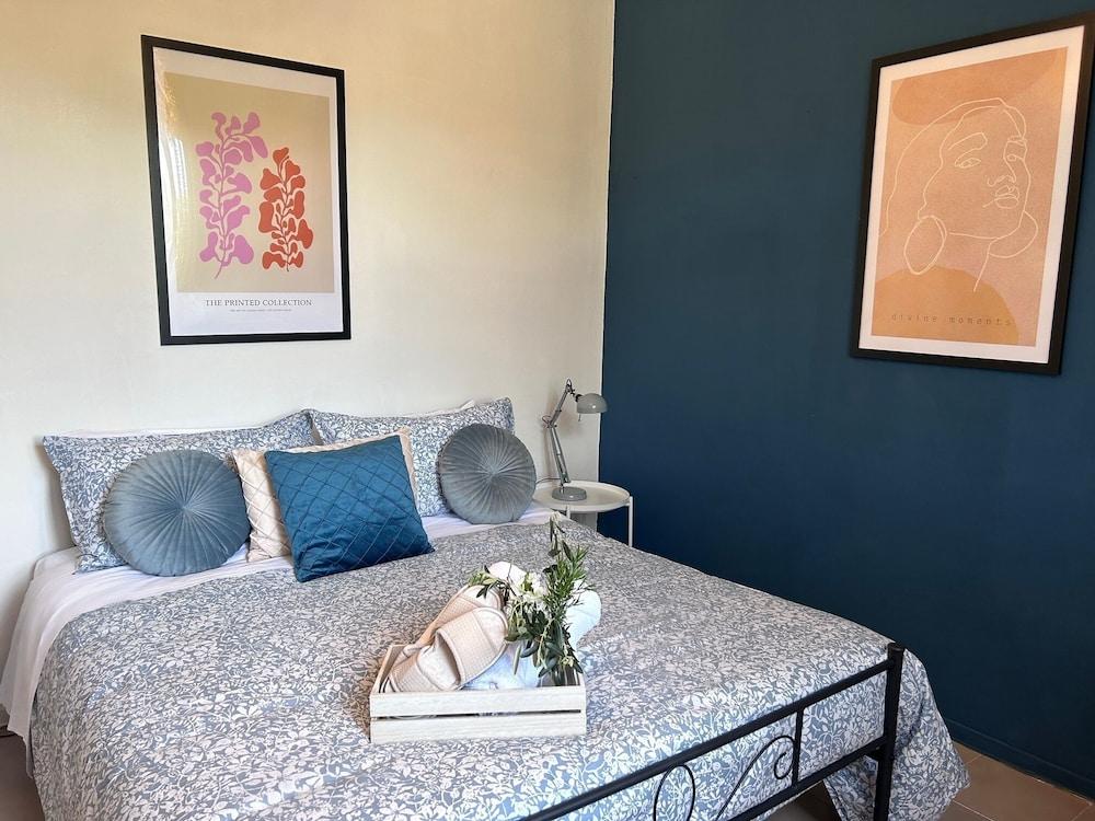 Ettore 3-bed Villa - Sleeps 6, Garden & Parking