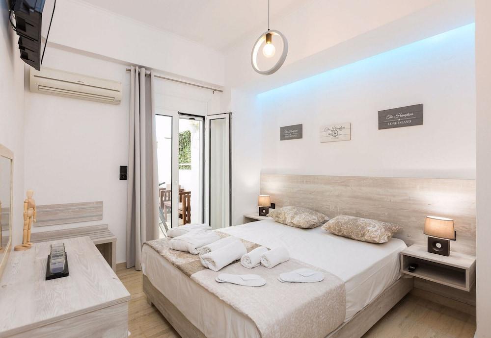 Mpali Bay View And Beach Front Apt Crete