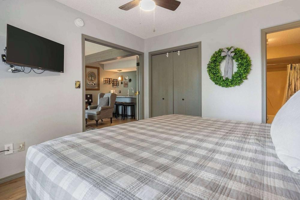 Black Bear Lodge - 1 Mile From Silver Dollar City