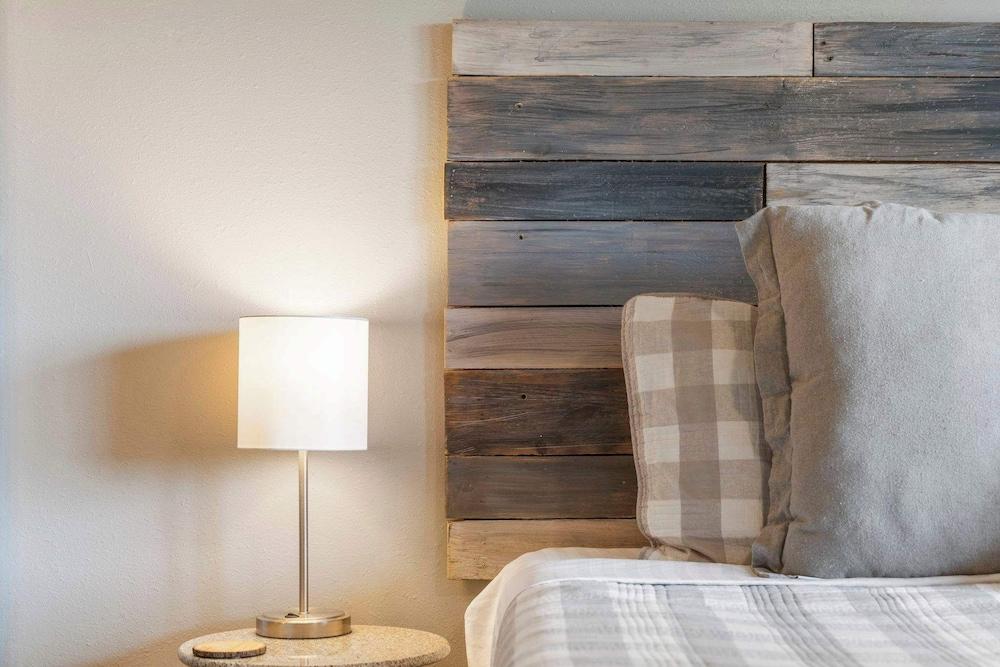 Black Bear Lodge - 1 Mile From Silver Dollar City