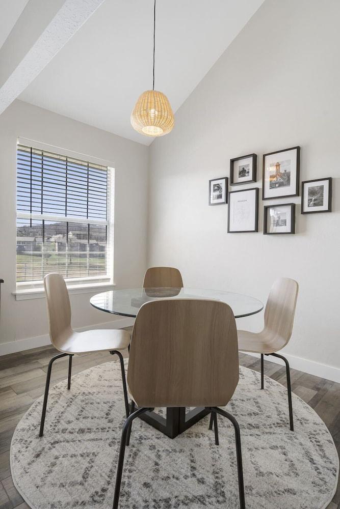 Fall Creek Retreat - 2.5 Miles From DT Branson!