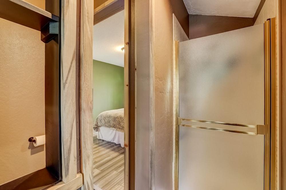 The Blue Lake House - Family fun Abound