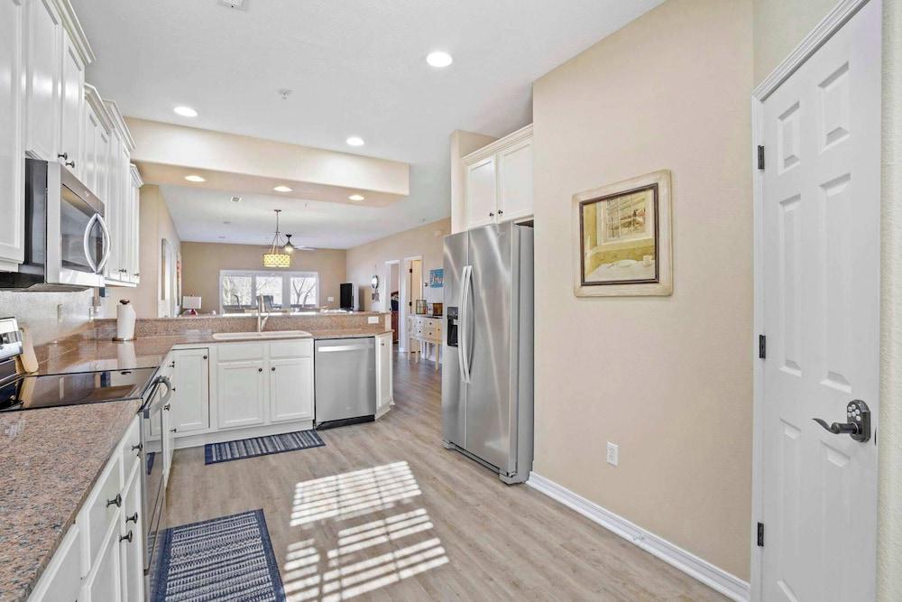 Lakefront Sanctuary - Table Rock Lake Adventures