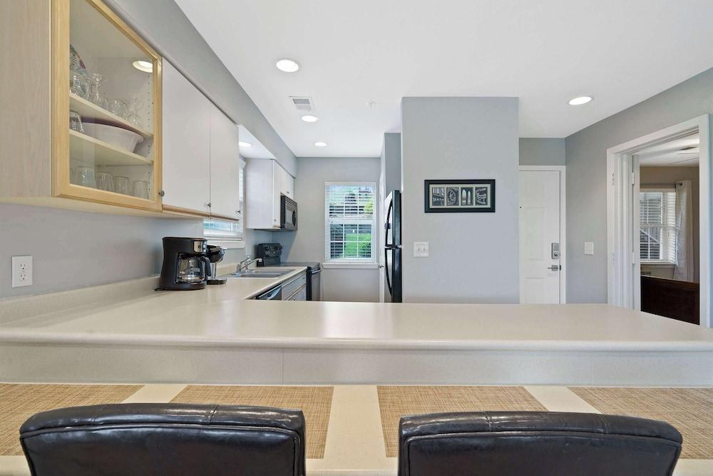 Valley View Retreat - Holiday Hills Branson - Golf Resort -outdoor Pools