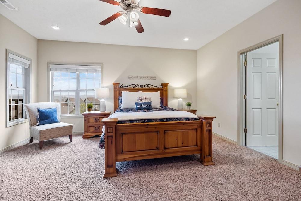 The Gathering Place - Minutes to 61-acre Theme Park