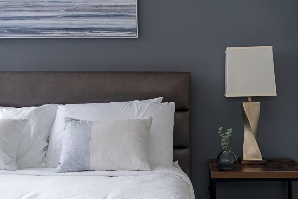 The Luckman Apartments By Barsala