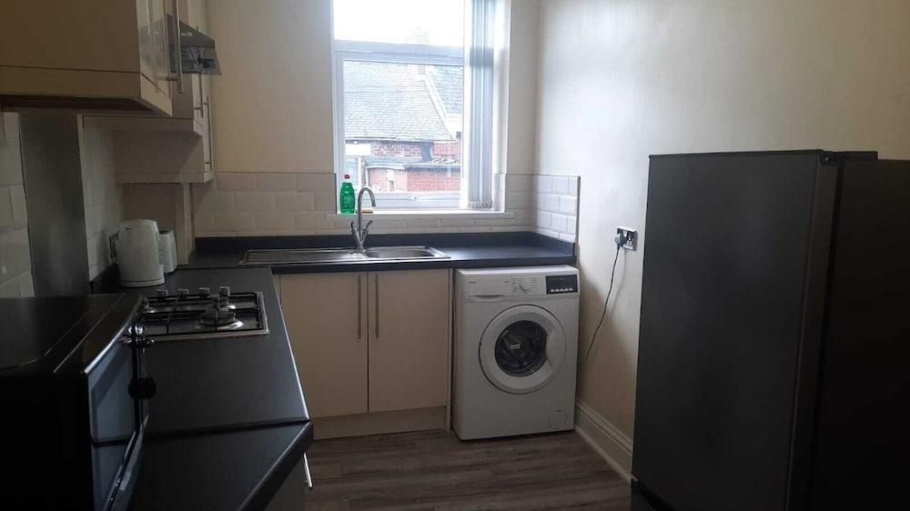 Alexander Apartments City North