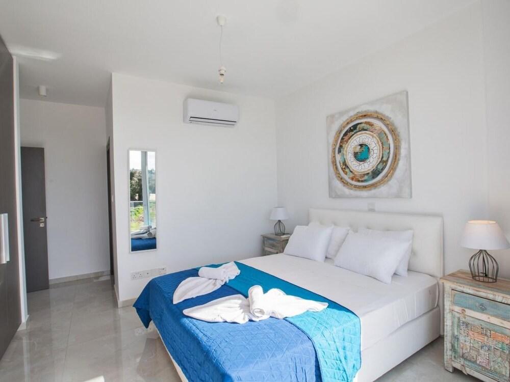 Villa Nikita AQ Ol21