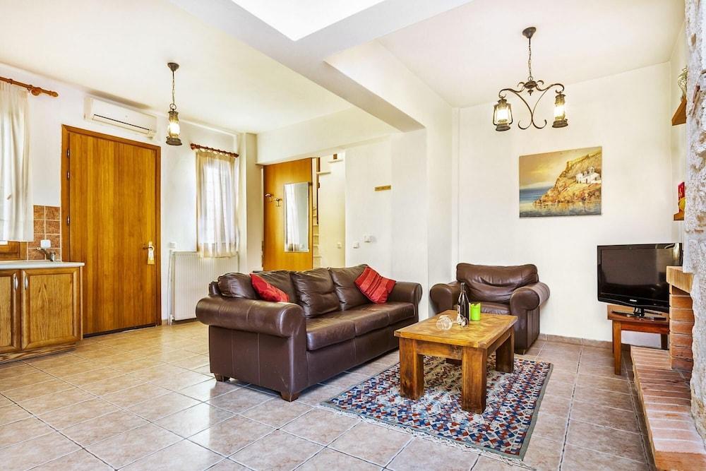 Akritas Ef Zin Villas Suites Aphrodite Villa