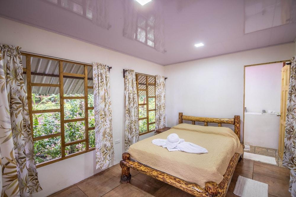 Playa Ganadito Ecolodge