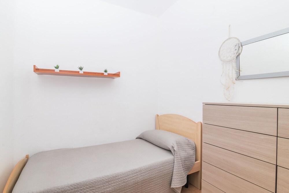 Il Borgo B/3 700mt From The Beach