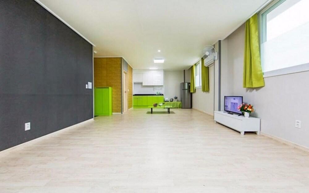 Boryeong Beach Palace Pension