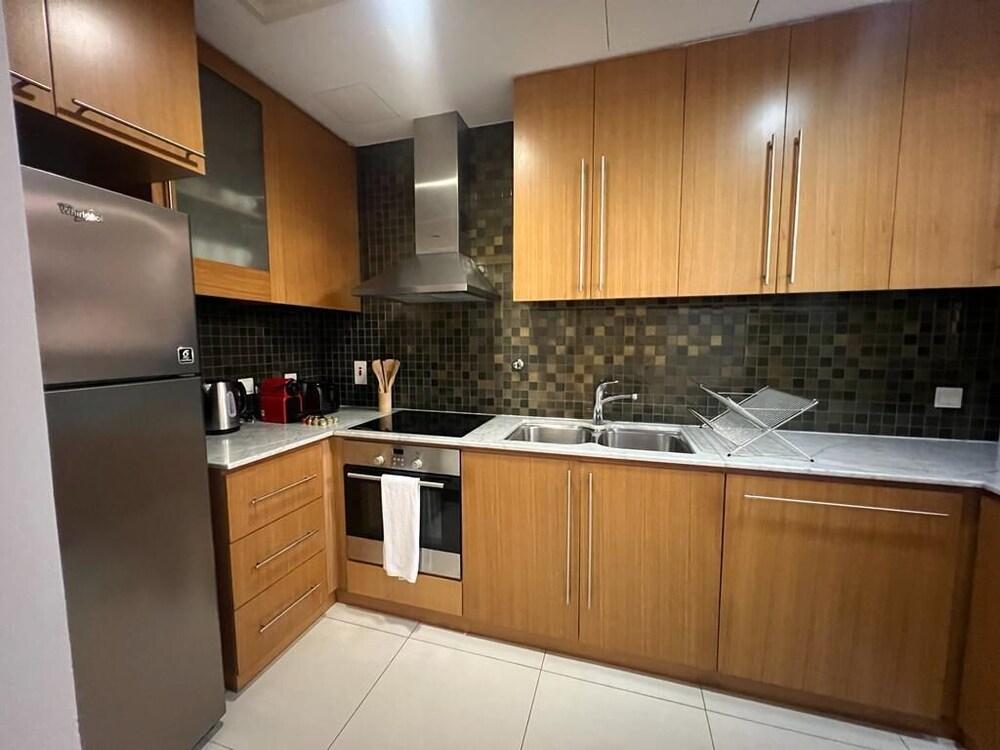 1B-Iris Blue-603 by bnbme homes