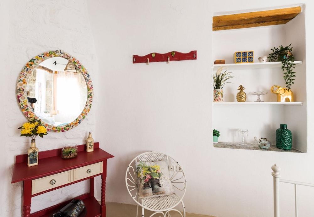 Last Century Residence With Jacuzzi