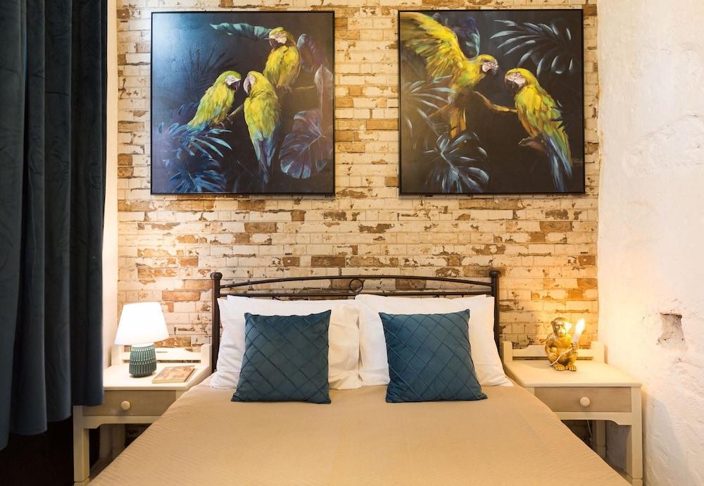 Last Century Residence With Jacuzzi