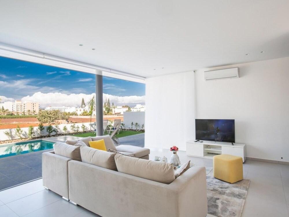 Villa Ava AQ BP3 in Pernera