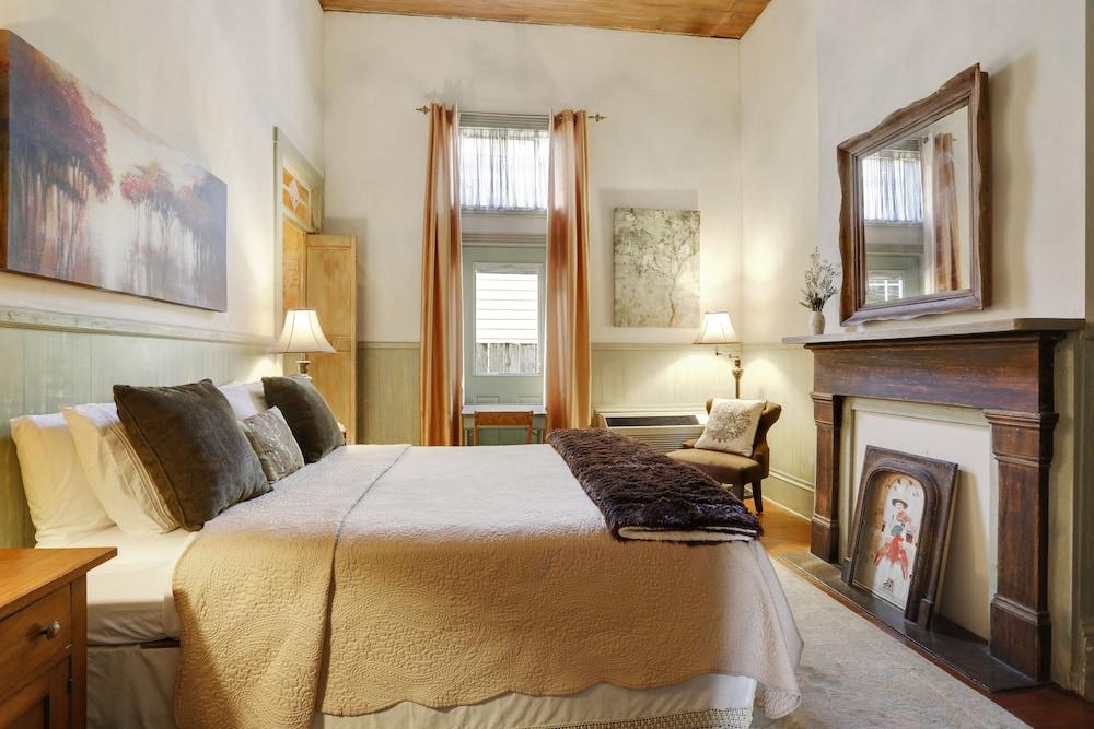 Auld Sweet Olive Bed & Breakfast