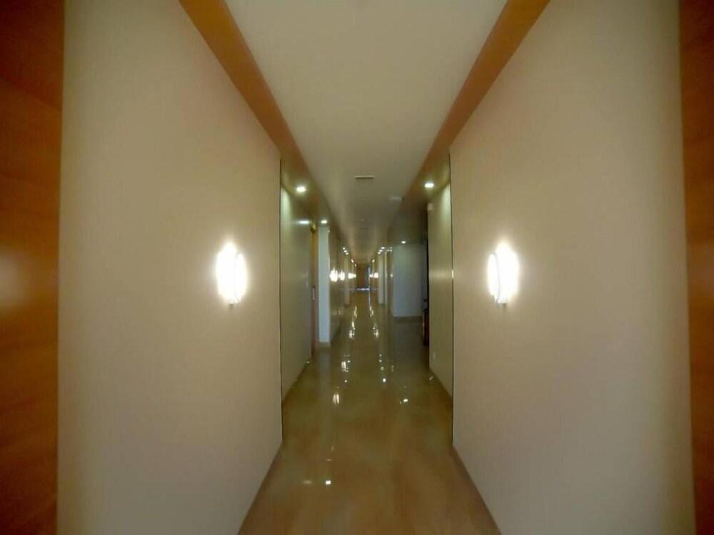 ALEXANDER LUXURY HOTEL