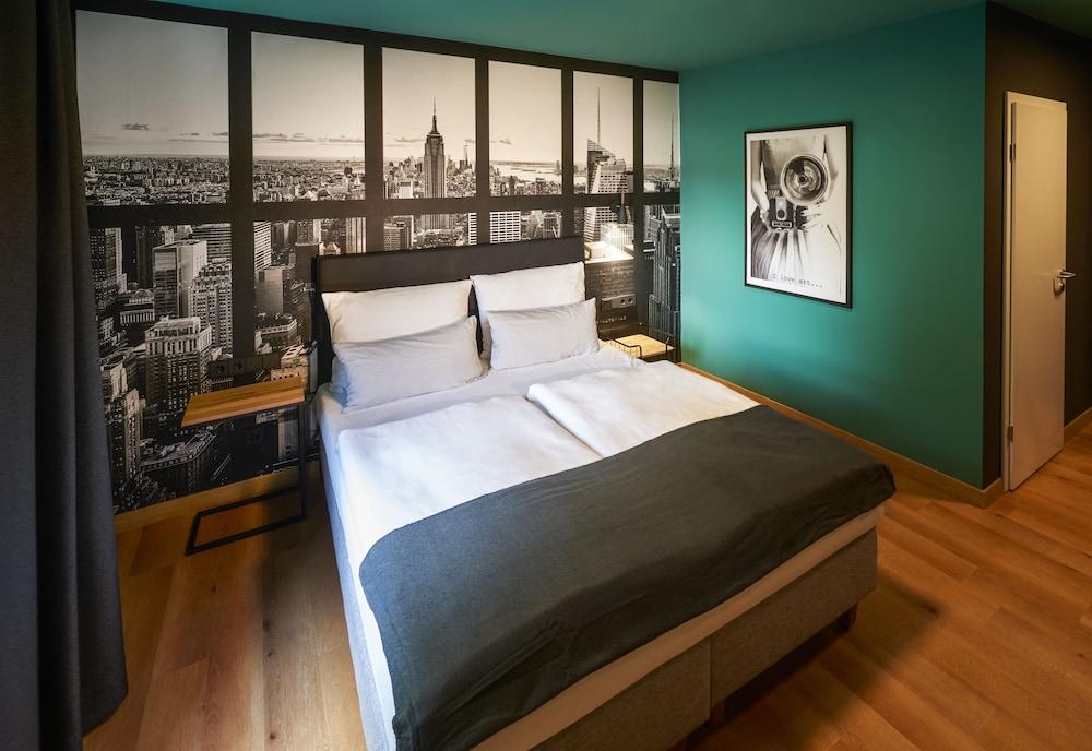 QUARTIER 82 by Arcadeon