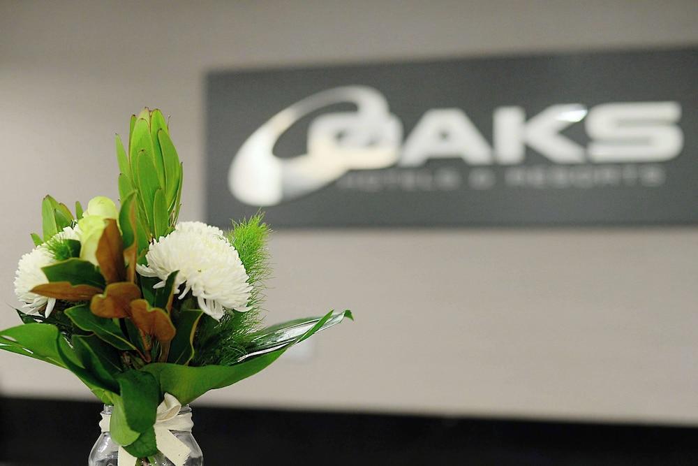 Oaks Gladstone Grand Hotel