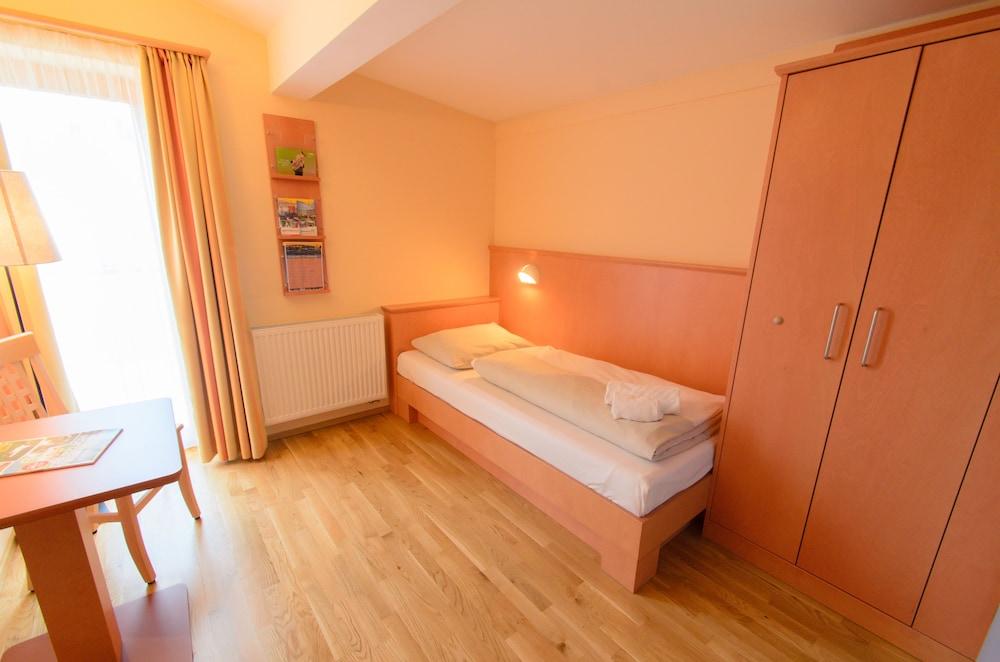 JUFA Hotel Knappenberg