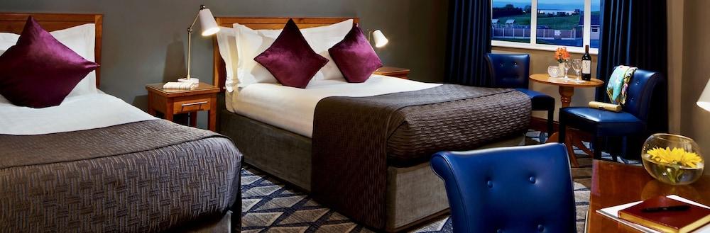 Springhill Court Hotel