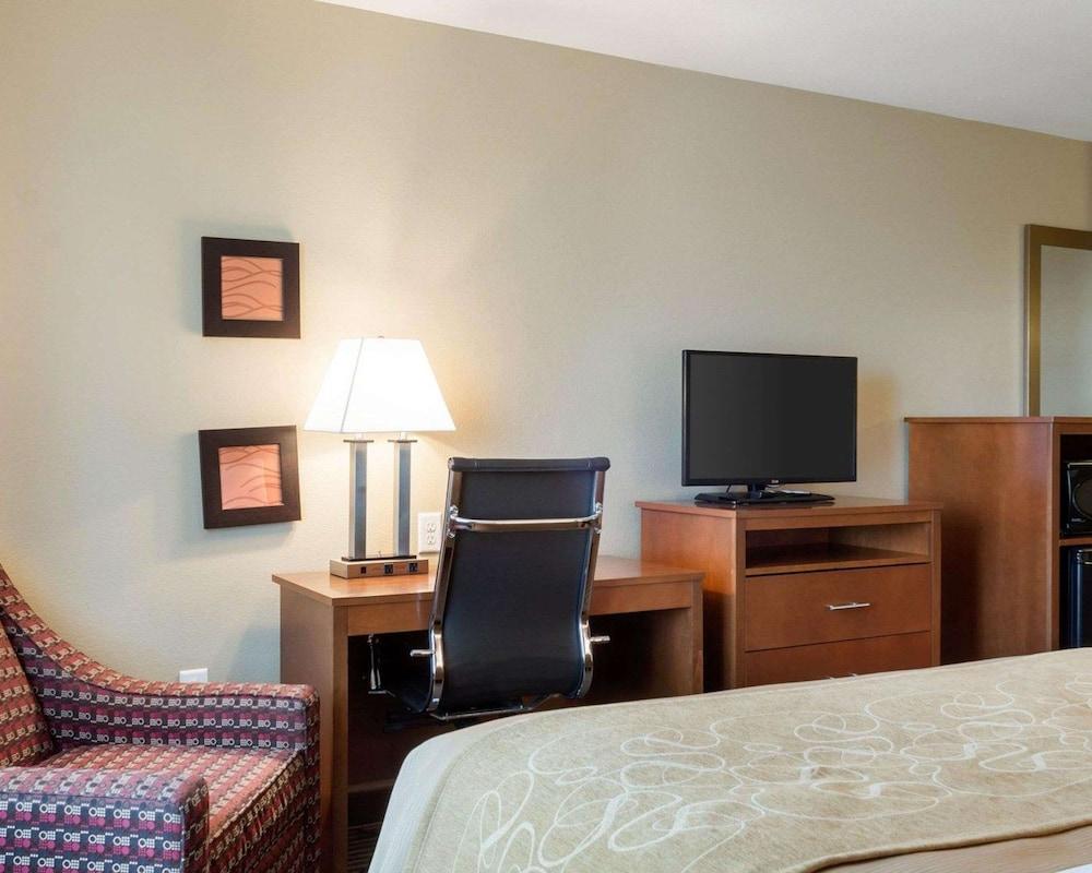 Comfort Inn & Suites Watford City