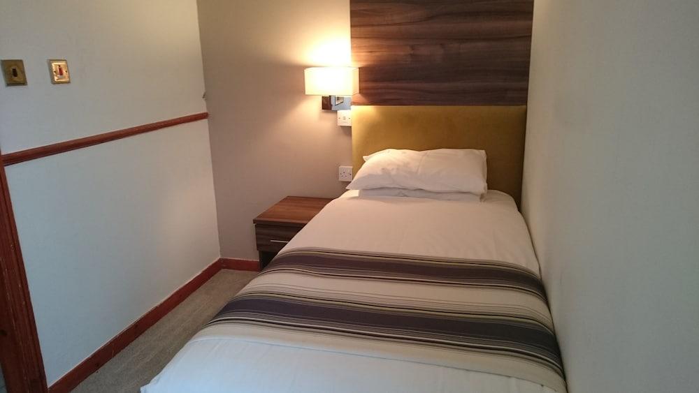 Livingston Lodge Hotel