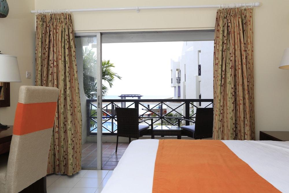 Infinity On The Beach