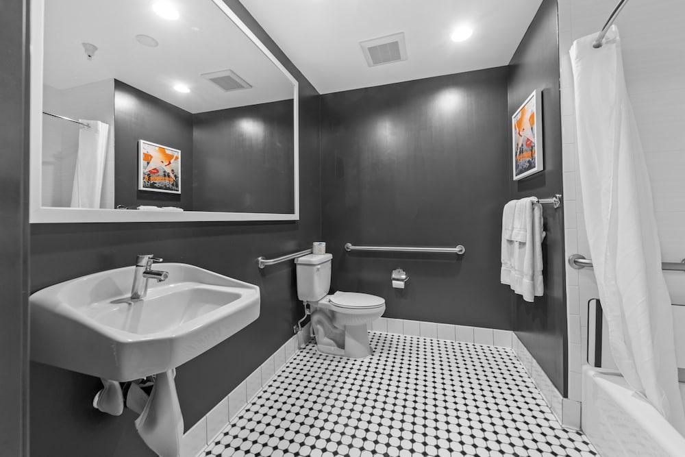 Le Bon Hotel Hollywood