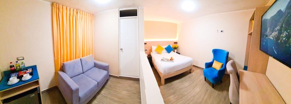 Acuario Hotel & Suites