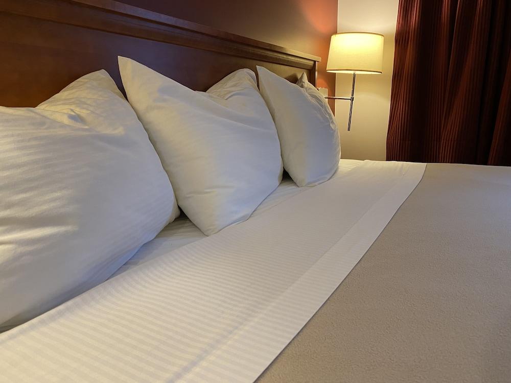 Sahara Courtyard Inn