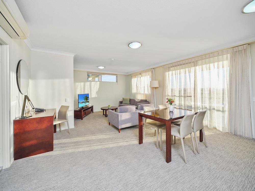 Quest Breakfast Creek