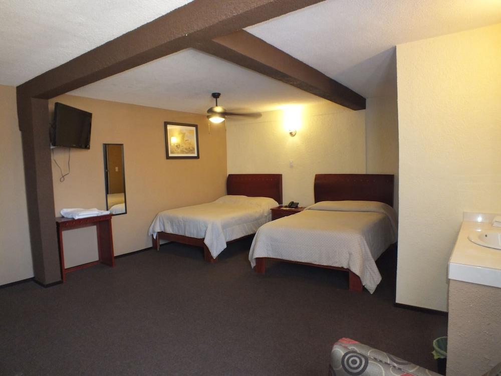 Hotel Rincón Real Suites