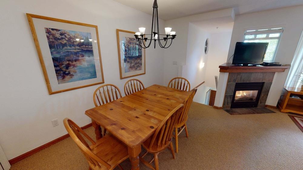 Stoney Creek Lagoon - Whistler Premier