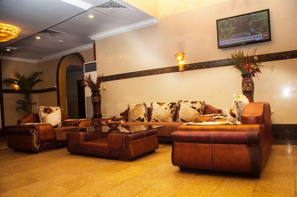 D Palms Airport Hotel