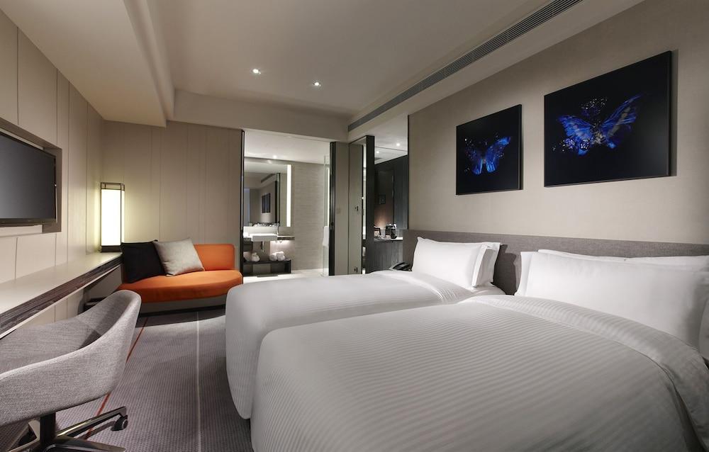Humble House Hotel Taipei, Curio Collection by Hilton
