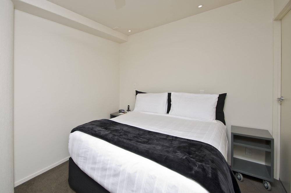 The Pavilions Beachfront Apartments