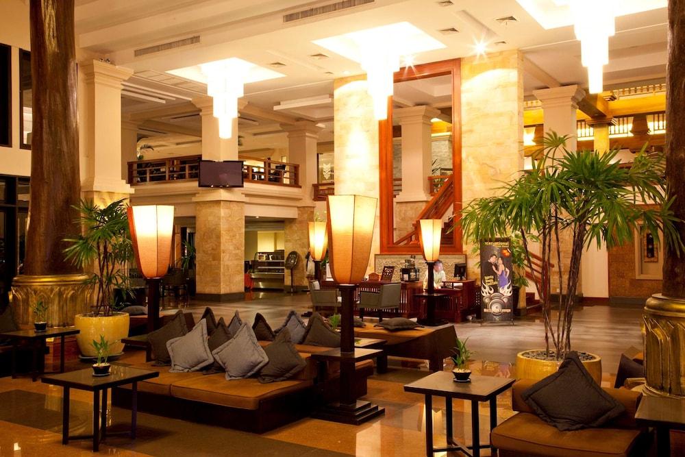 Angkor Miracle Reflection Club