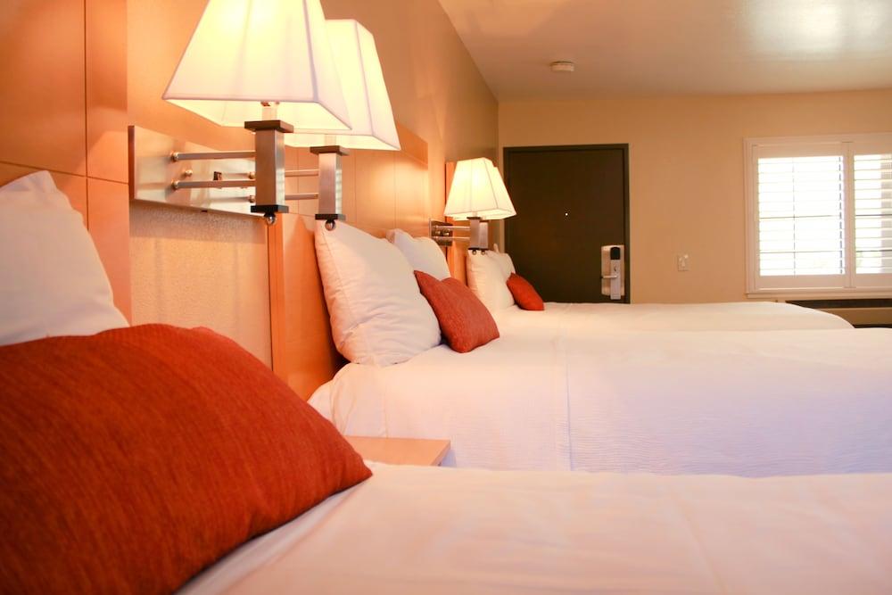 Travelodge by Wyndham Vallejo