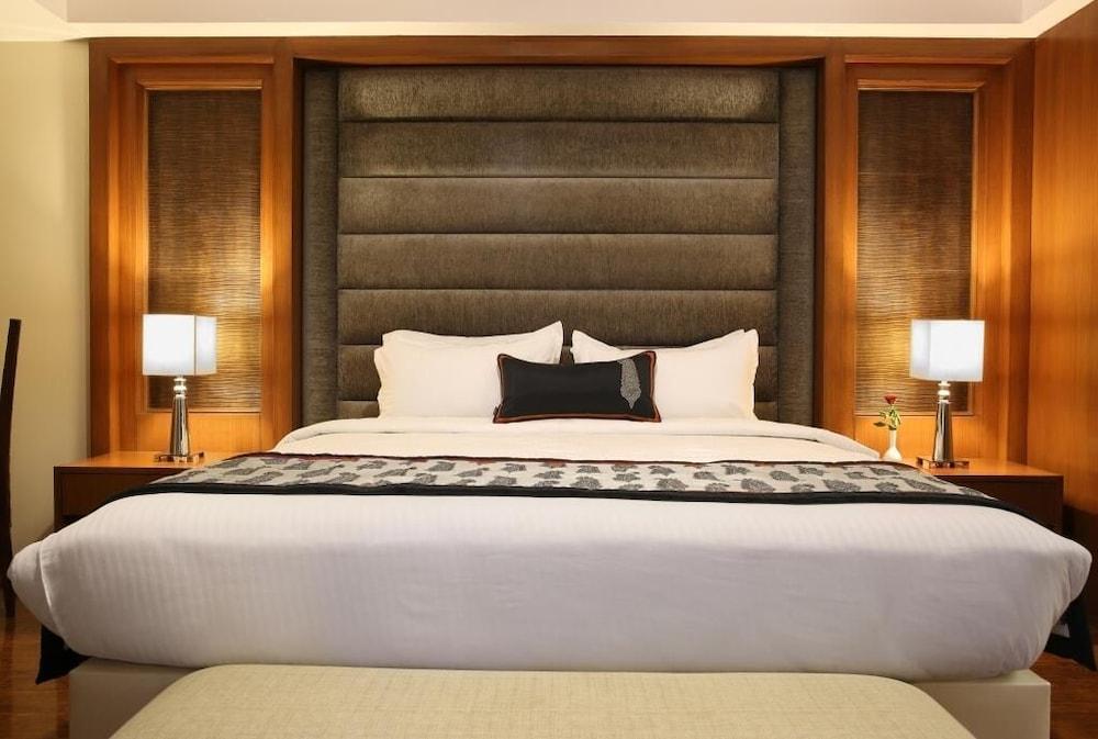 Golden Tulip Jaipur City Center