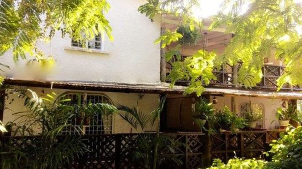 Barbados Chi Guest House